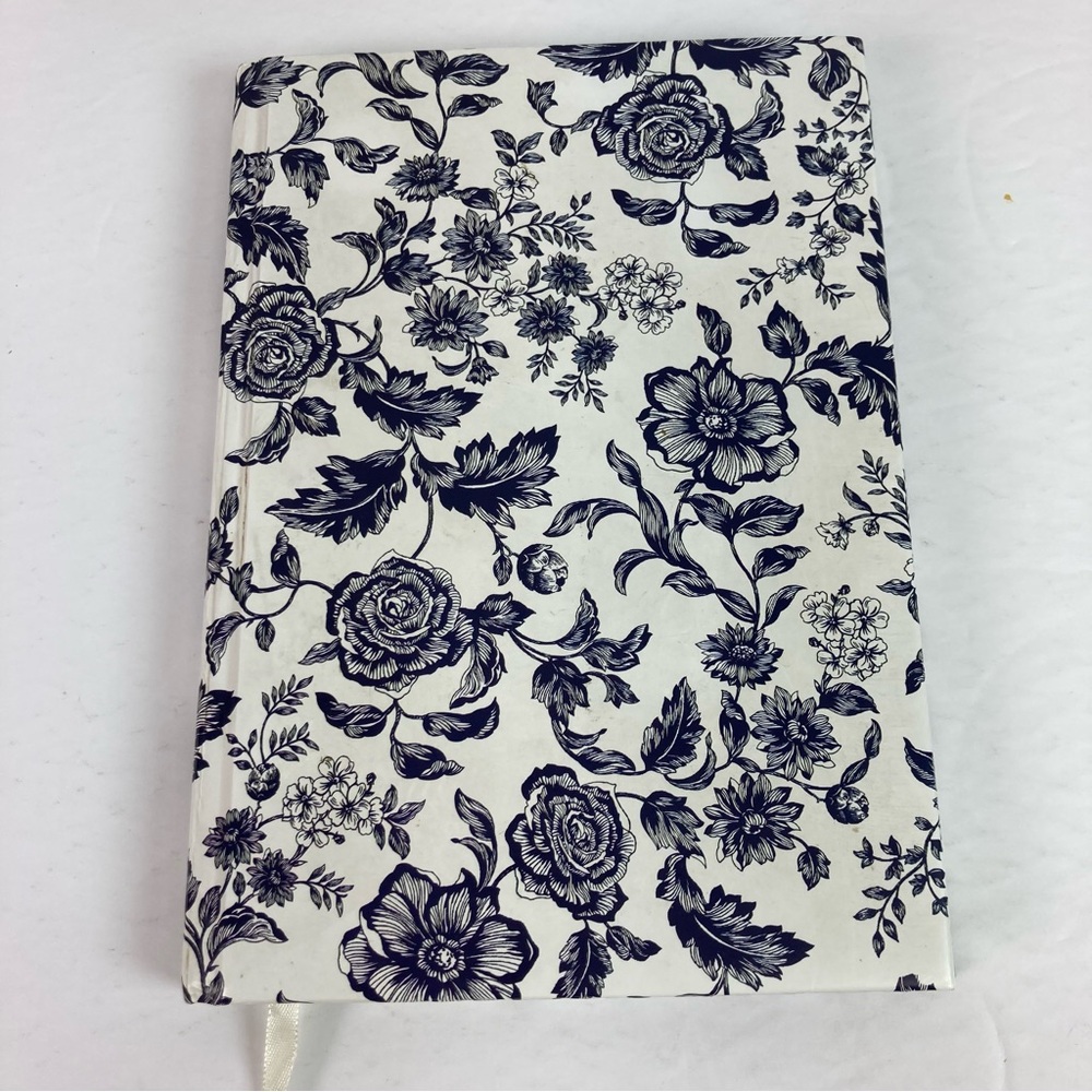 Isaac Mizrahi Women Men Girls Medium Fashion Notebook Journal Diary Daily Agenda
